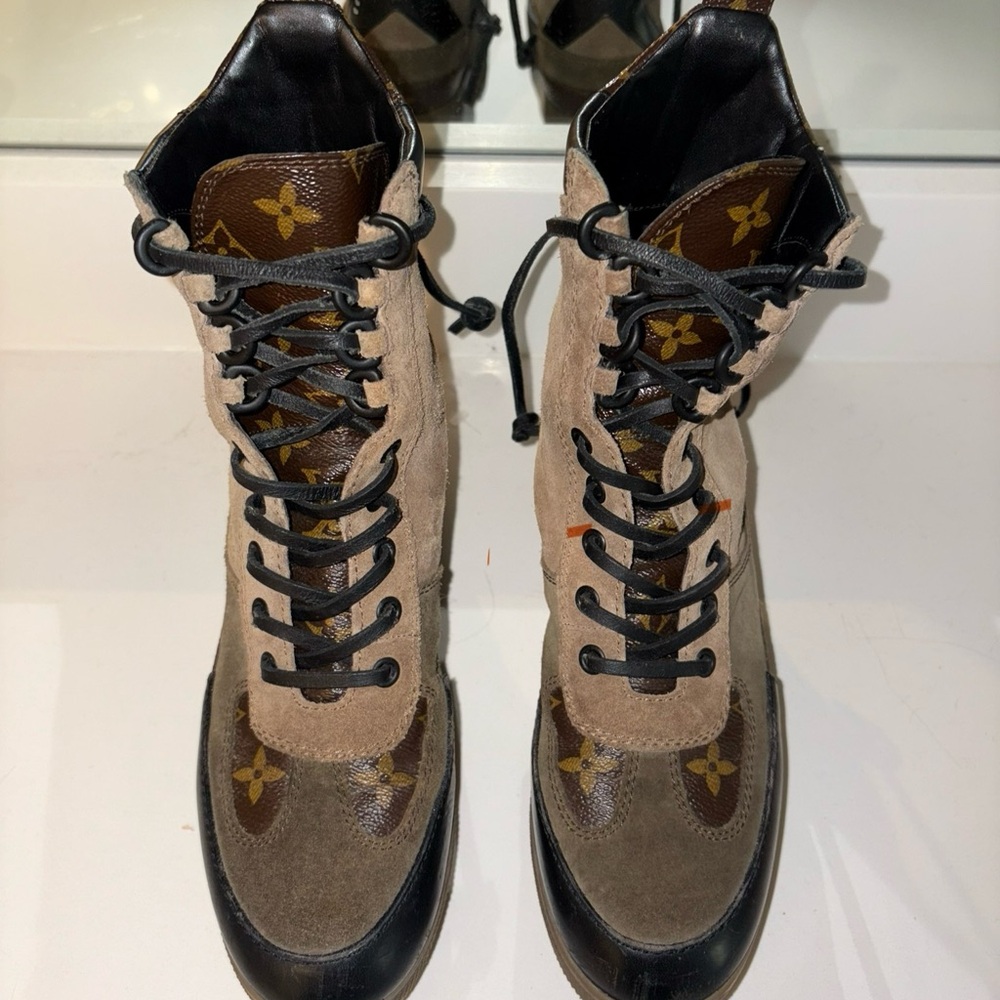 Louis Vuitton Laureate Platform Desert Boots, EU size 36, US size 6